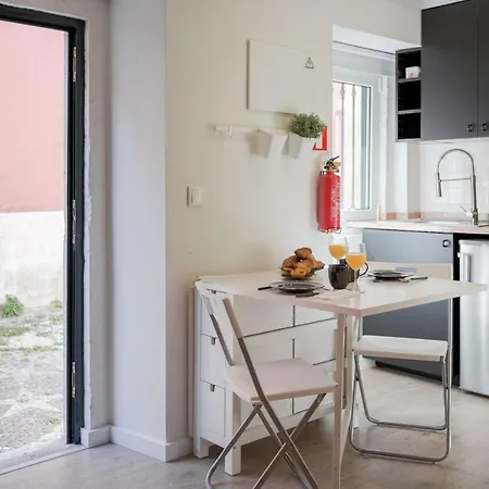 Apartment Typical And Brand New T.m. Flat Lisbon