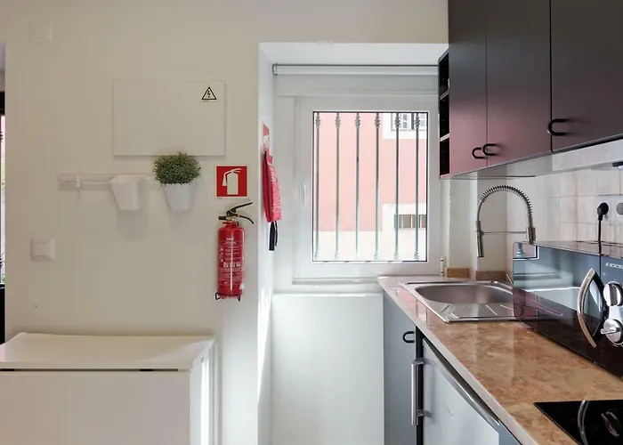 Typical And Brand New T.m. Flat شقة Lisboa